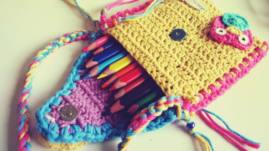 How to add a magnetic clasp to your sewn bag project